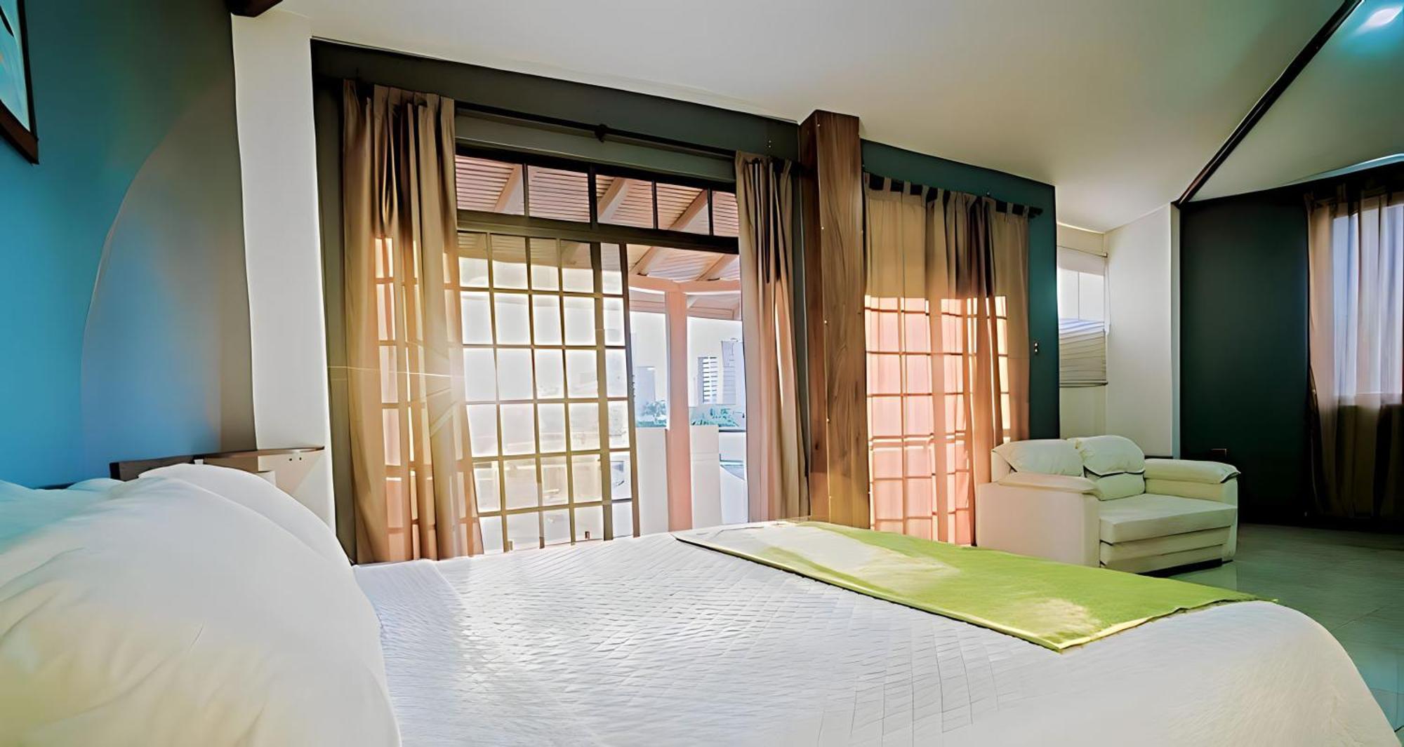 Hotel Manta Beach Madrigal Exterior foto