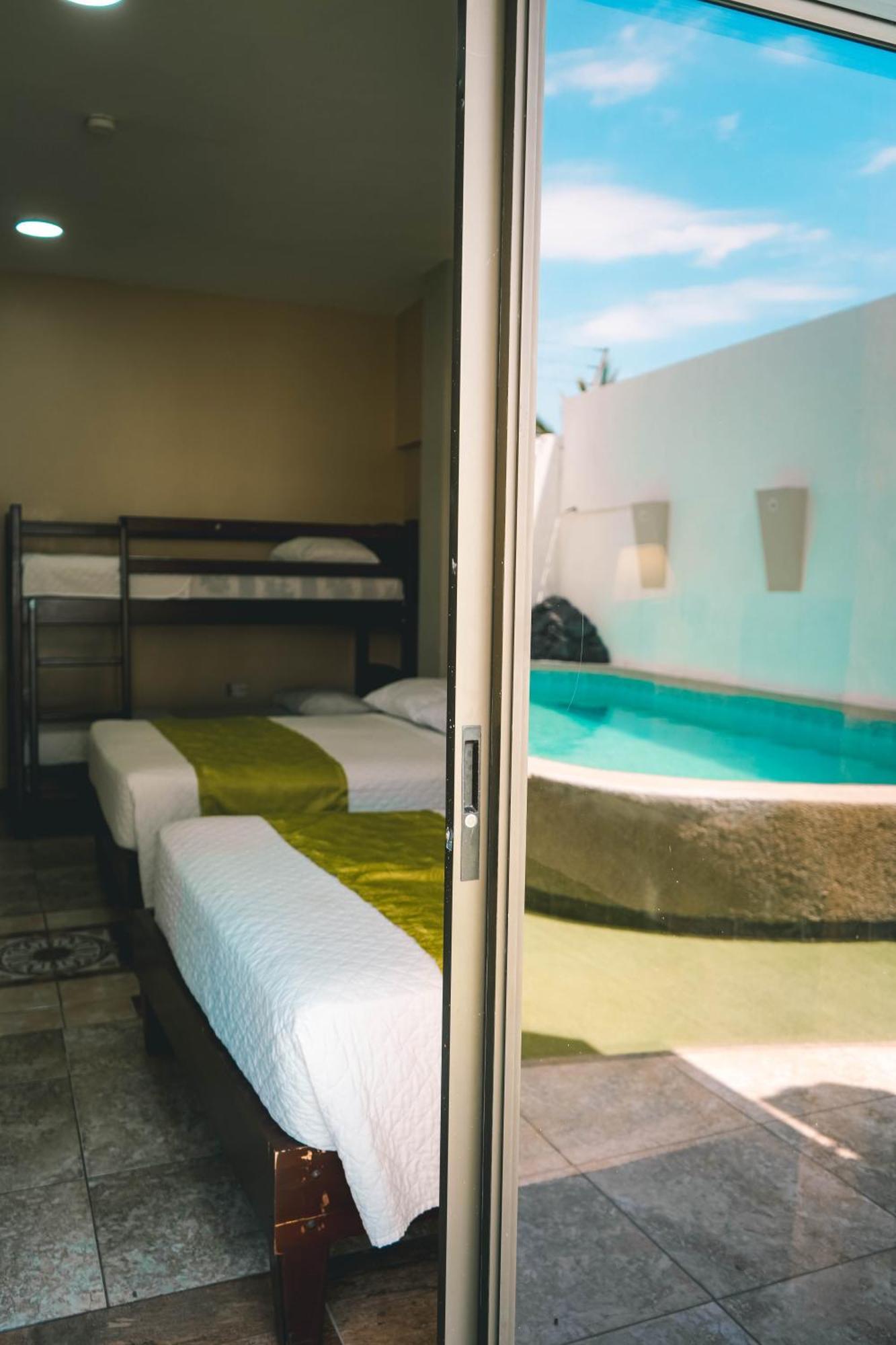 Hotel Manta Beach Madrigal Exterior foto